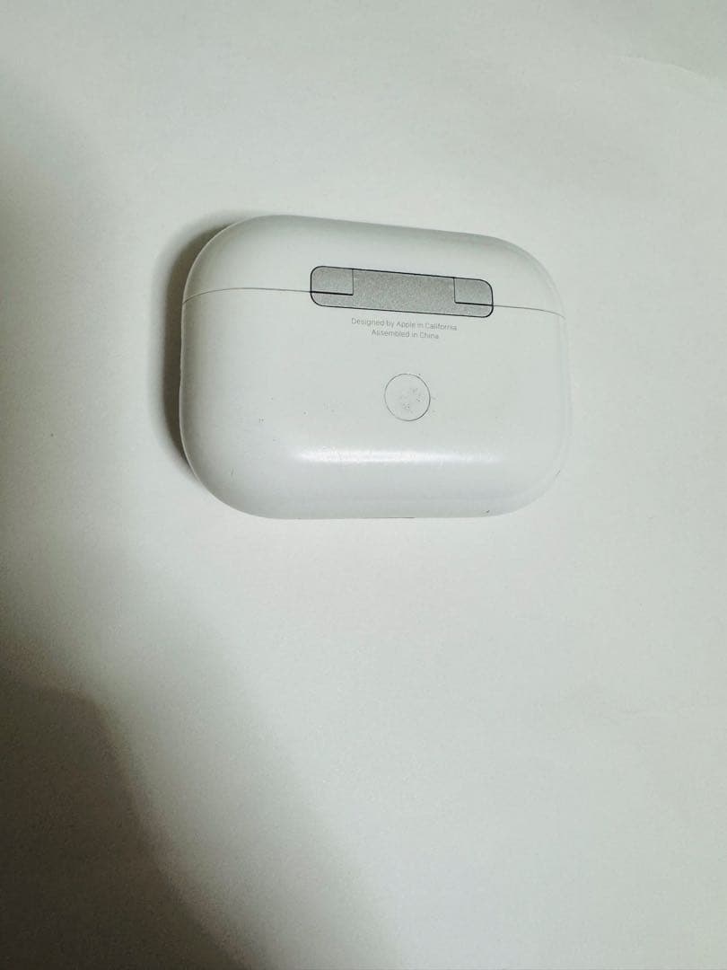 Apple AirPods Pro（第2世代） ​​​​​​​ 充電ケース付き