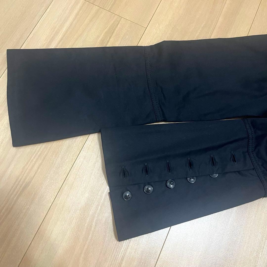 ブラックピースナウ　ブラウス