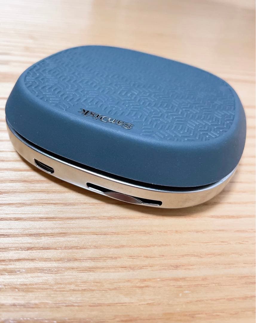 SanDisk iXpand Base 256GB 充電＆バックアップ