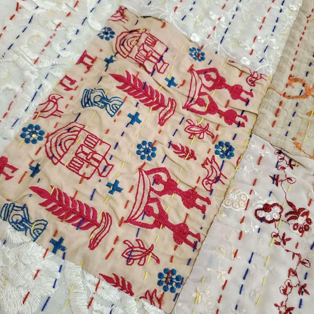 パッチワーク刺繍マルチカバー　ラリーキルト　シングルベッドf