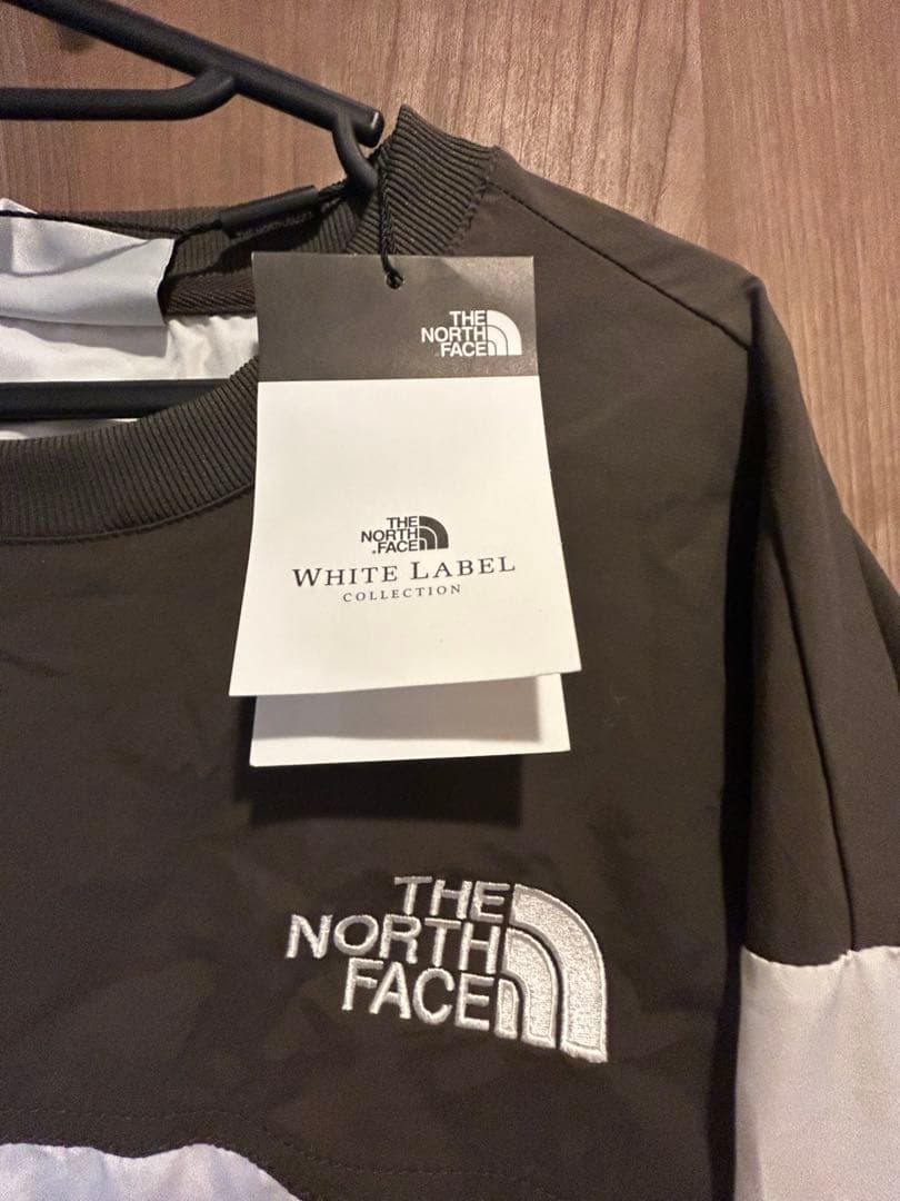 THE NORTH FACE 長袖ナイロン　プルオーバー　タグ付き