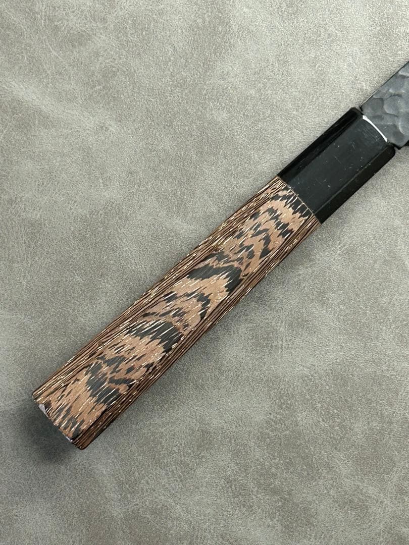 仙助 牛刀 包丁 VG10 鎚目フッ素加工 210mm ウエンジ柄