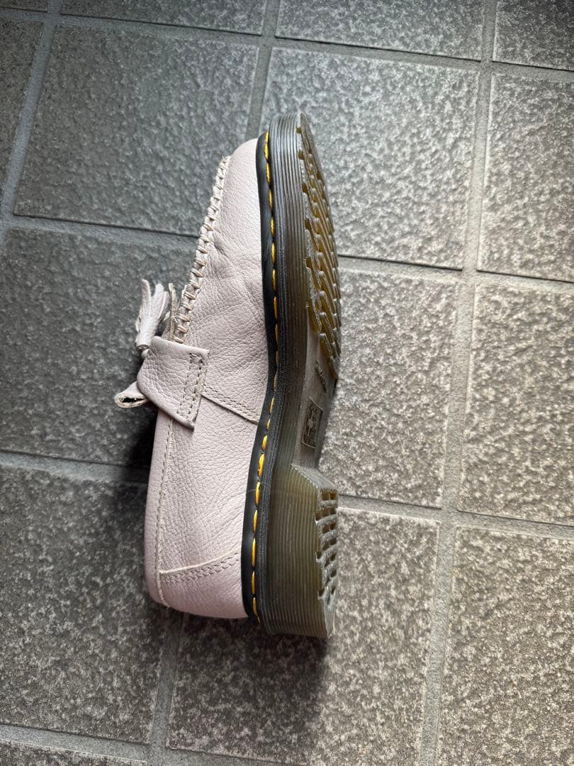 Dr.Martens ローファー Adrian(ベージュ)