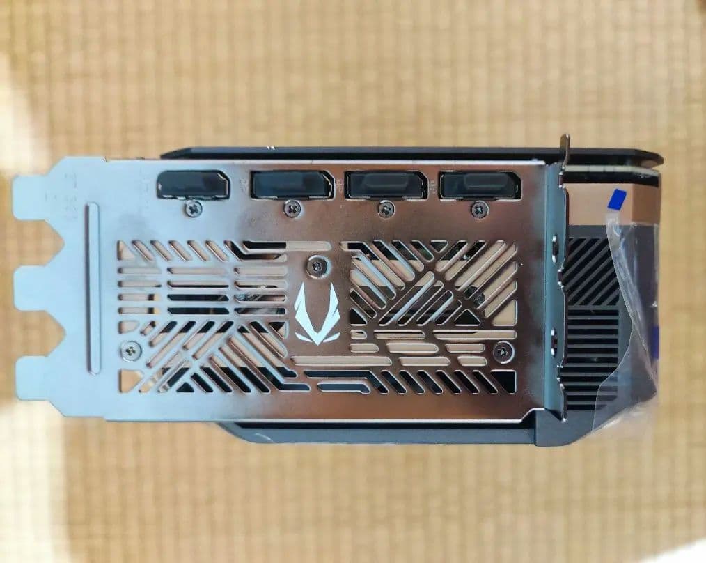 グラフィックボード・グラボ・ビデオカード ZOTAC GeForce RTX 5090 solid