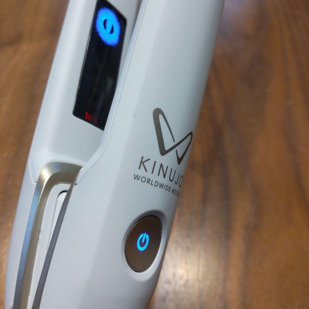 絹女 KINUJO ヘアアイロンストレート