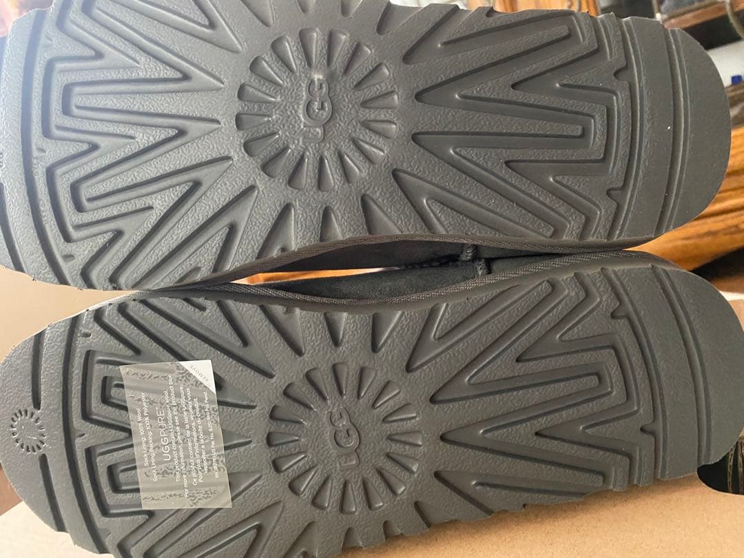 （新品未使用） UGG Bailey Zip Mini グレー　サイズ8