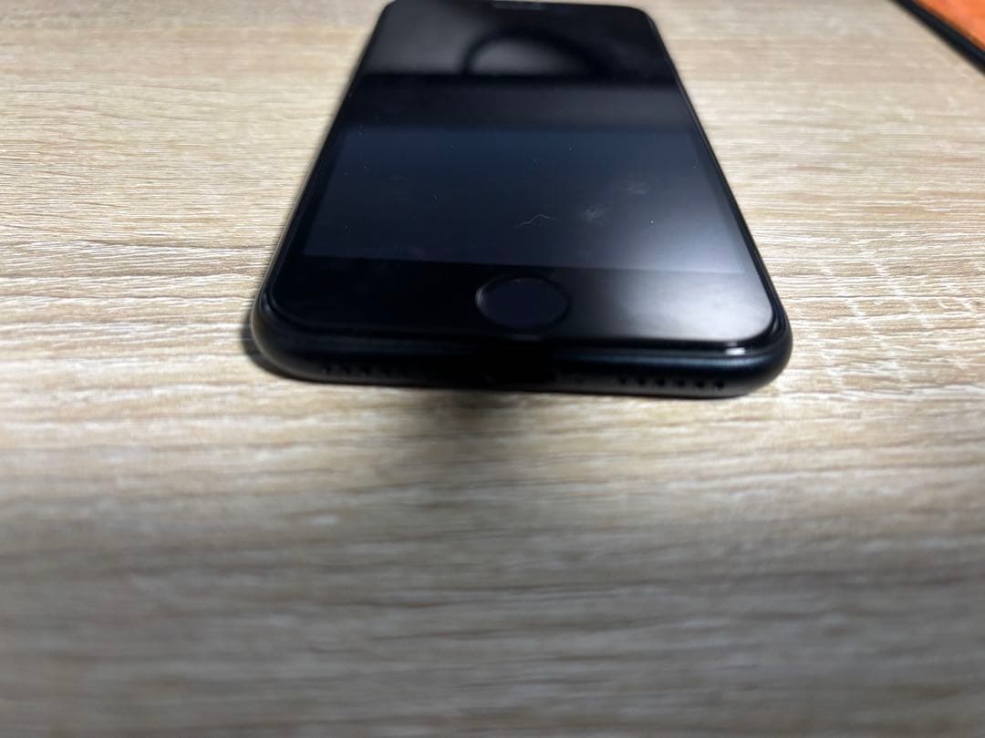 iPhoneSE(第三世代) SIMフリー バッテリー最大容量80%ケースおまけ