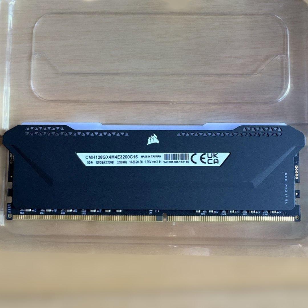 Corsair DDR4 32GB メモリ 未通電