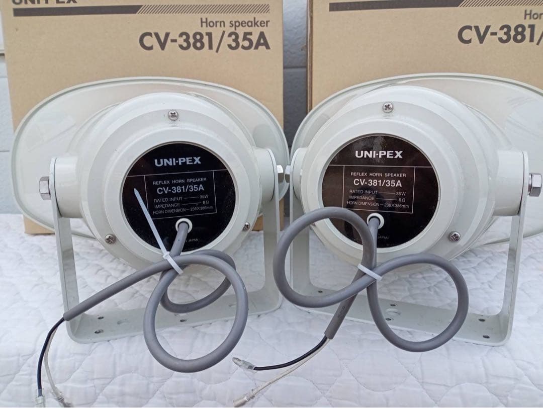 UNI-PEX　選挙　70Wスピーカー2本で　車載アンプ60W　街宣　マイク2本