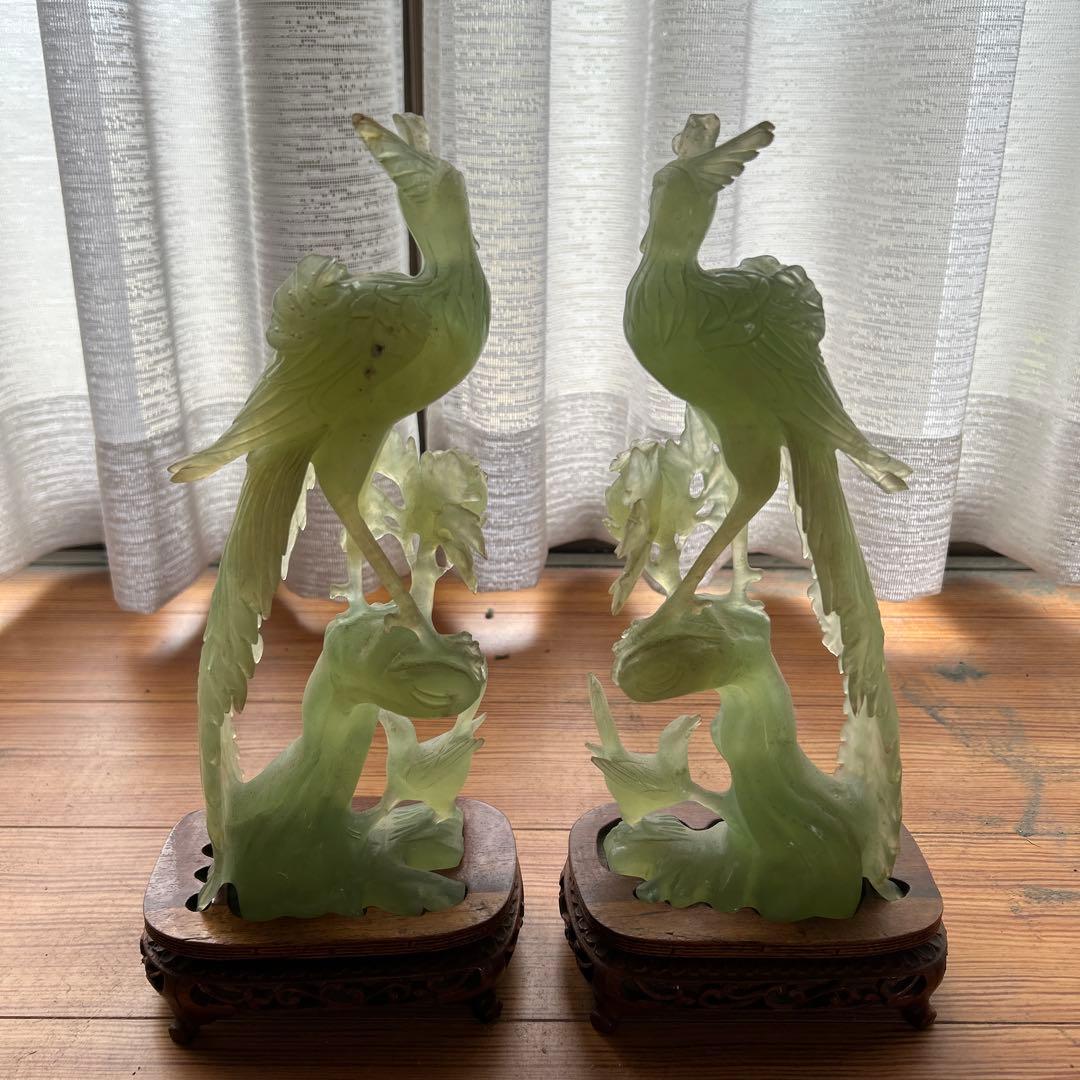 鳥の置物　翡翠？