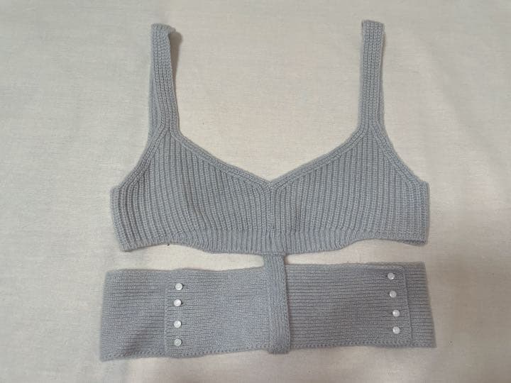 TAN ニットビスチェ