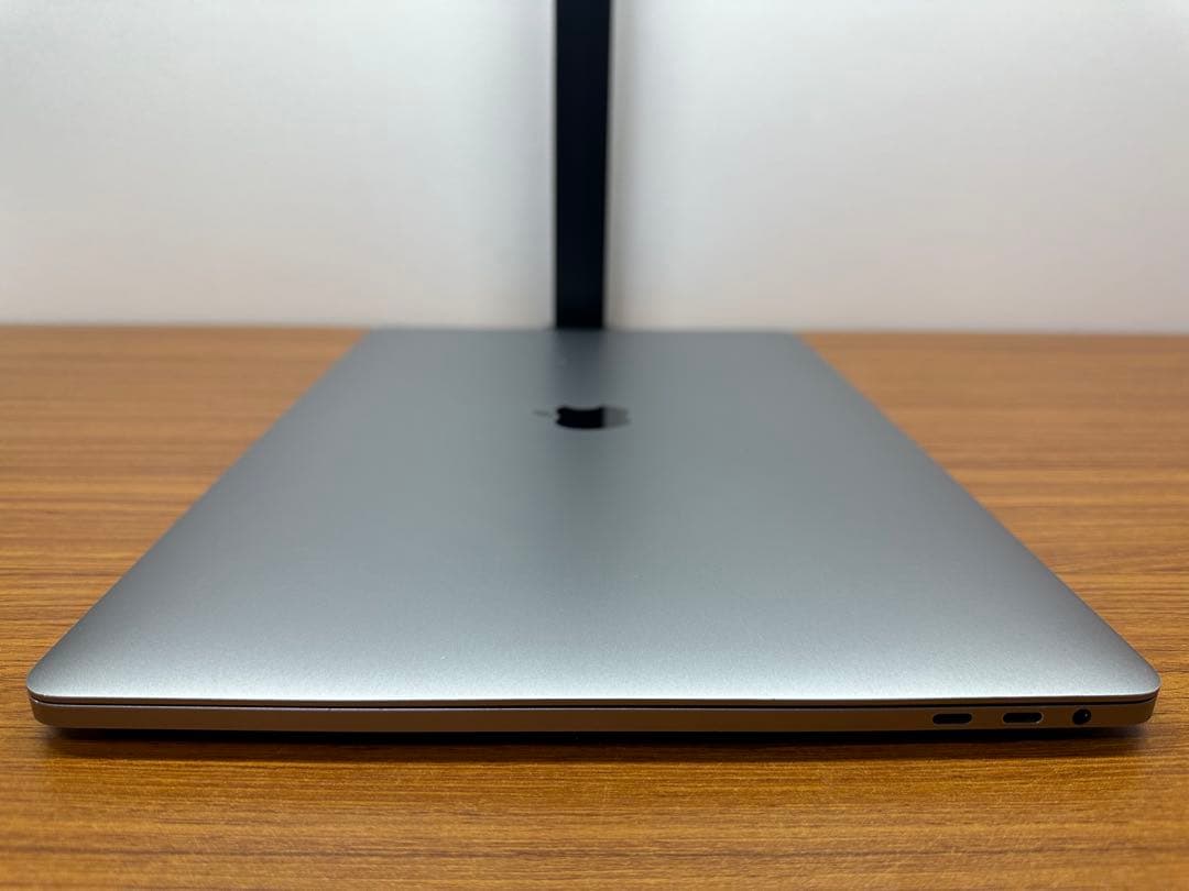 MacBook本体 MacBook Pro 2018 15inch Core i7 16Gb 512