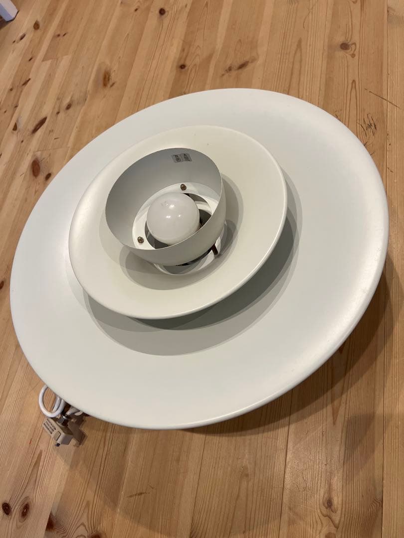 北欧 照明 白系 ペンダントライト　希少　早い物勝ち