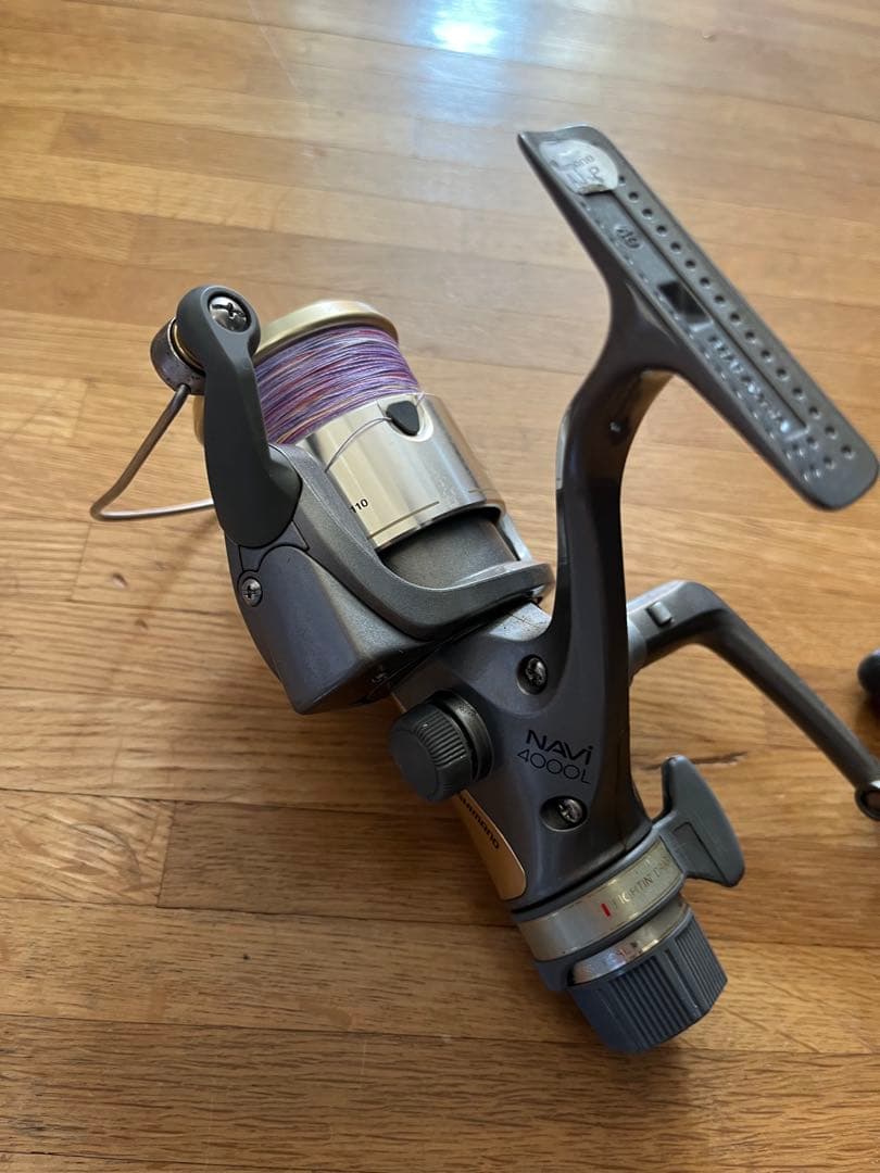 MAVI4000L シマノ　リール