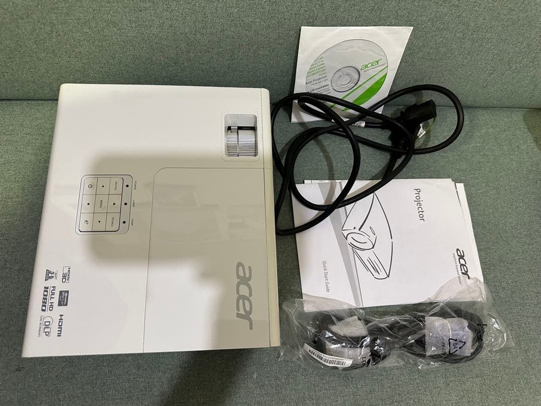 Acer H6510BD プロジェクター