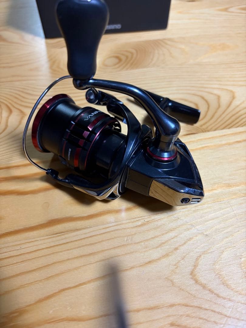 太陽20ヴァンフォード2500S スピニングリール