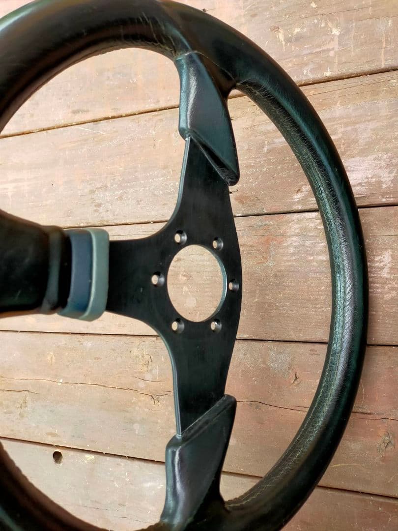 MOMO 3スポーク ステアリング ブラック