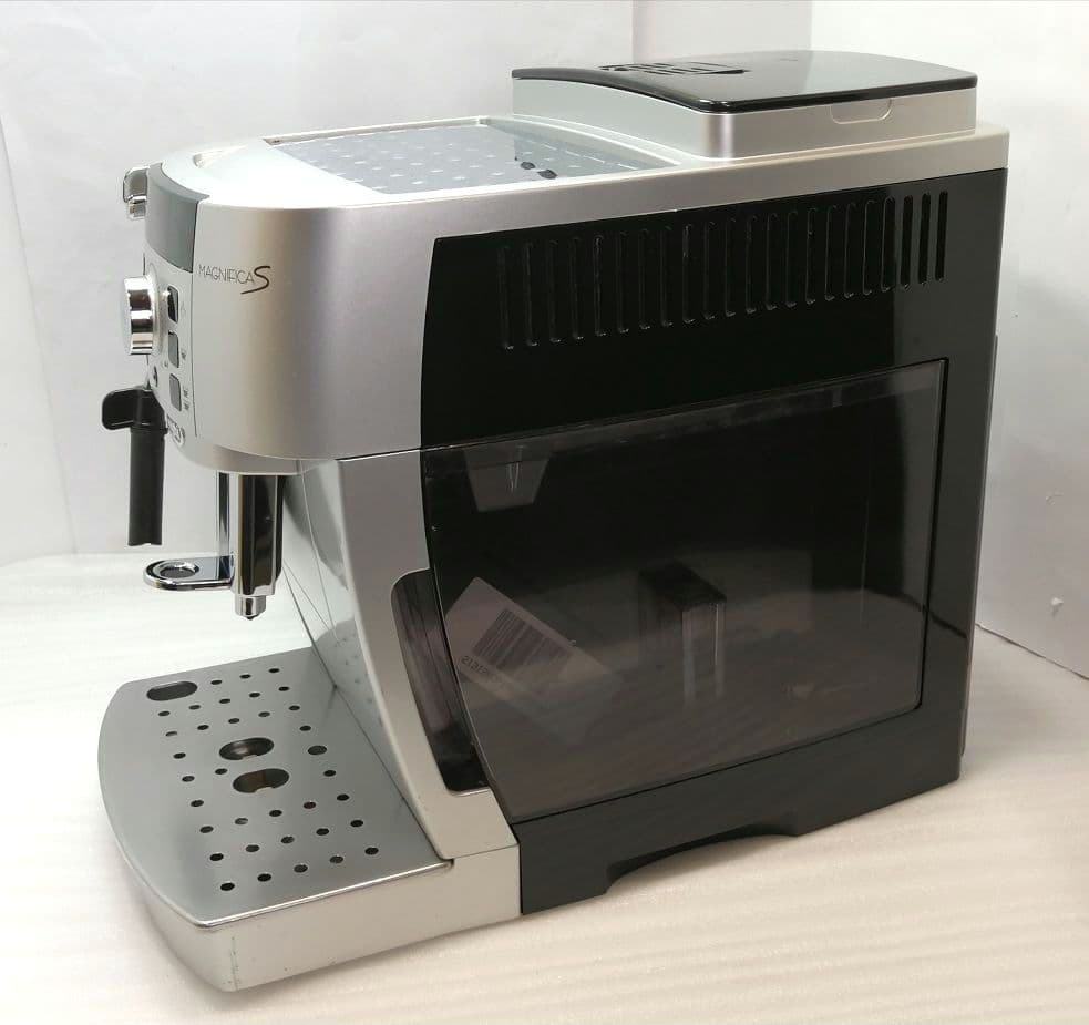 デロンギ　コンパクト　全自動コーヒーマシン　マグニフィカS　ECAM22110