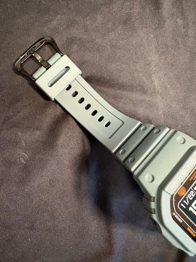 G-SHOCK DW-H5600 Bluetooth 腕時計 グレー