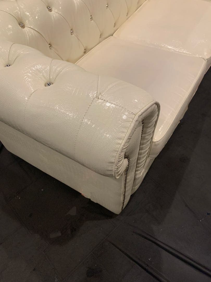 神奈川東京圏送料設置無料／チェスターフィールドラブソファ 2人掛け 幅180cm