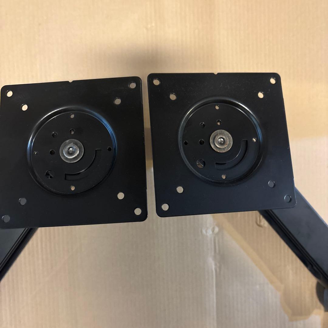 Amazon ベーシック　デュアルモニターアーム エルゴトロンOEM