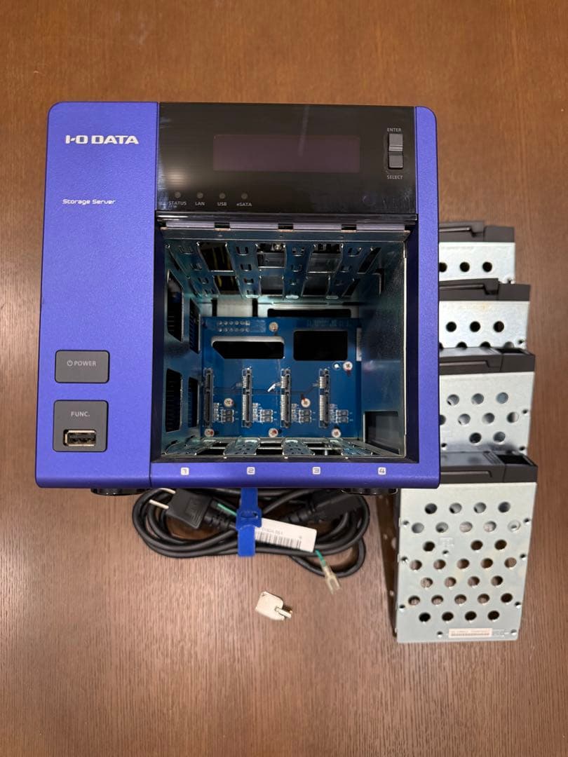 値下げ中I-O DATA NAS 4ベイ ストレージHDL-Z4WM4C2