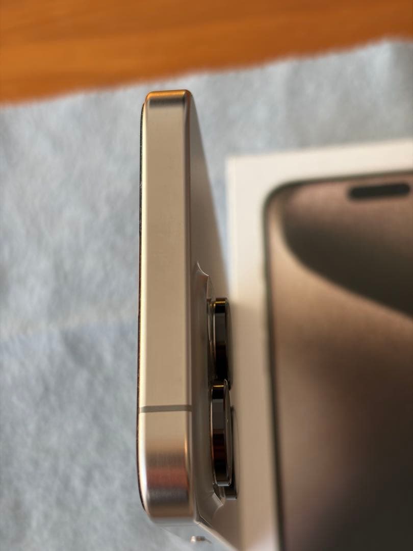 美品　iPhone15 ProMax 256GB ナチュラルチタニウム