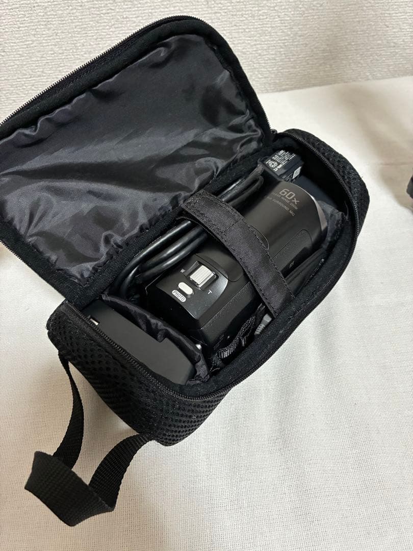 SONYハンディカム HDR-CX670 三脚・予備バッテリー付 フルHDカメラ