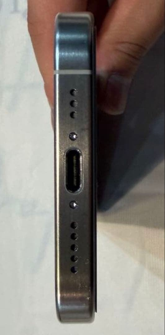 iPhone15 Pro 128GB ホワイト SIMフリー バッテリー88%