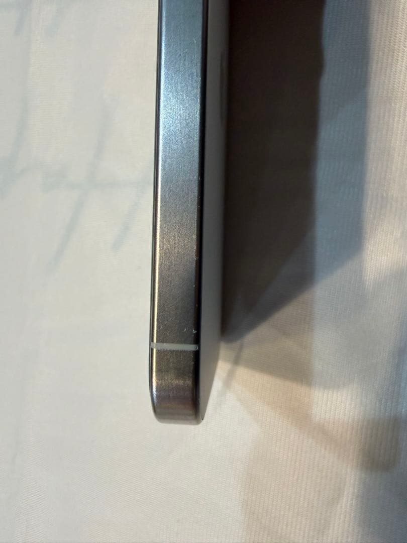 iPhone15 Pro 128GB ホワイト SIMフリー バッテリー88%