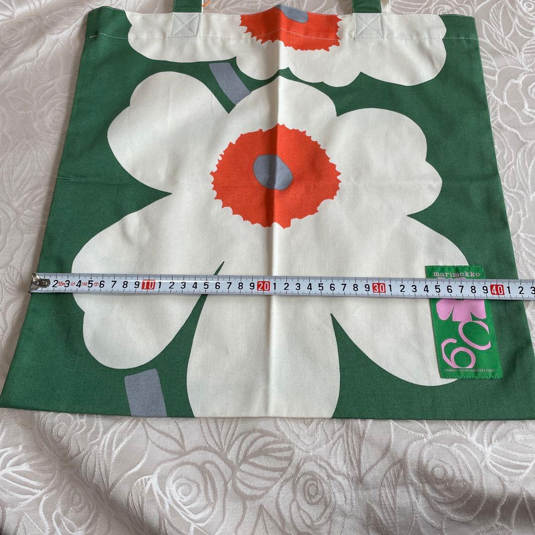 ⭐️✴︎✴︎✴︎タグ付き✨新品✨マリメッコ60周年トートバッグ柄の出方も可愛らしいバッグ