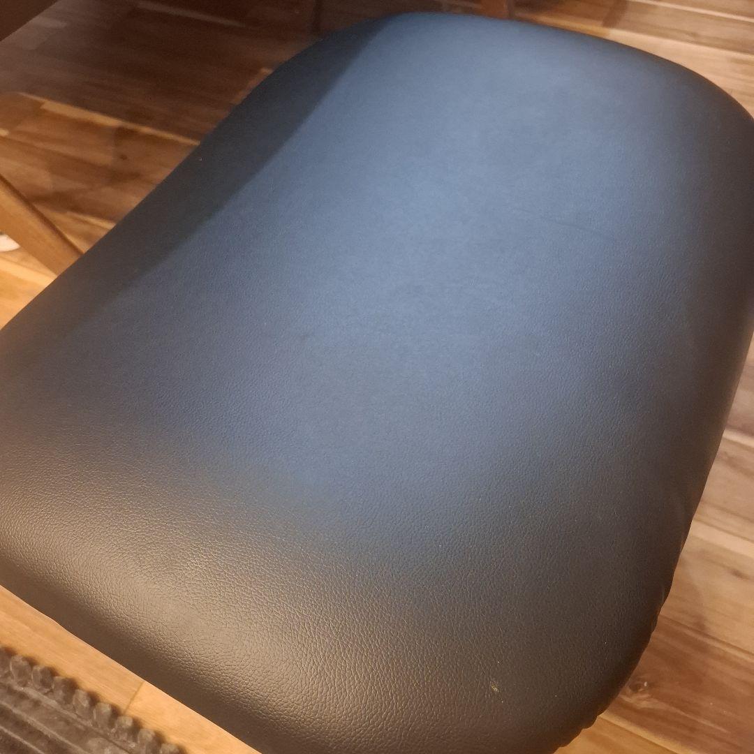 ニトリ　リラックスシリーズ　ダイニングスツール①