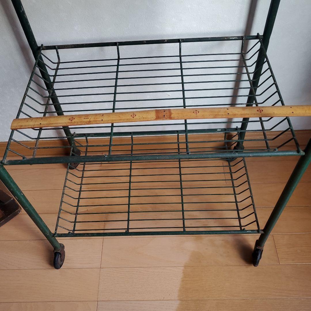 昭和レトロのラック