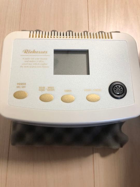 動作良好　ほぼ未使用　テクノリンク　リシェス　美顔器　ボディケア