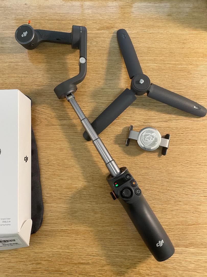 【未使用に近い】DJI Osmo Mobile 6 スマホジンバル／付属品完備