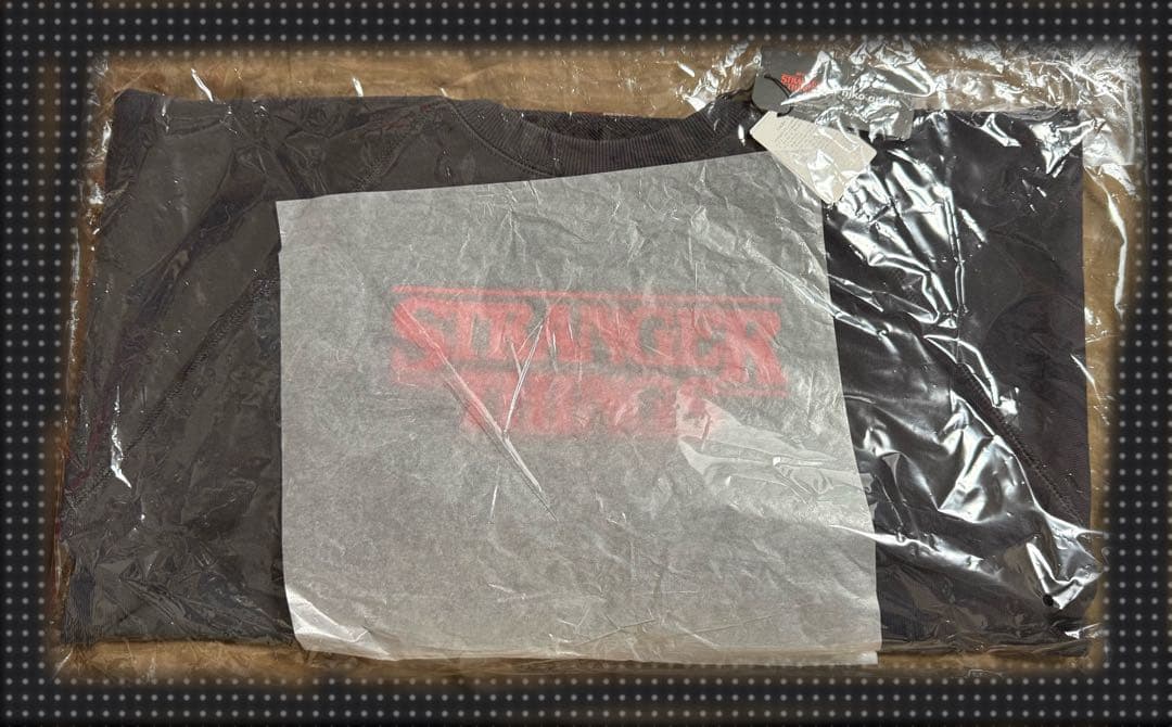 STRANGER THINGS niko and... コラボ　スウェット