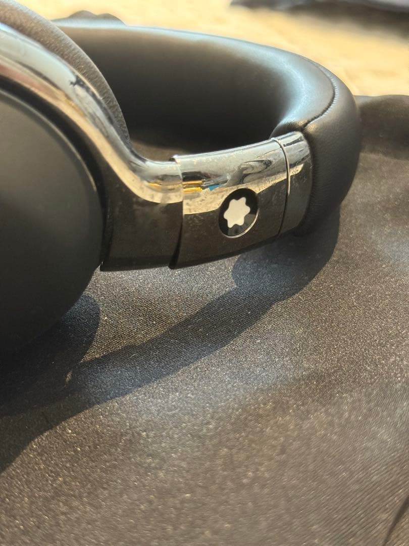 Montblanc MB01 ワイヤレスオーバーイヤーヘッドホン