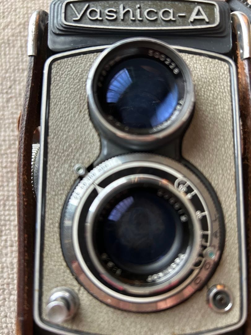 Yashica-A ヤシカ　ヴィンテージ二眼レフカメラ