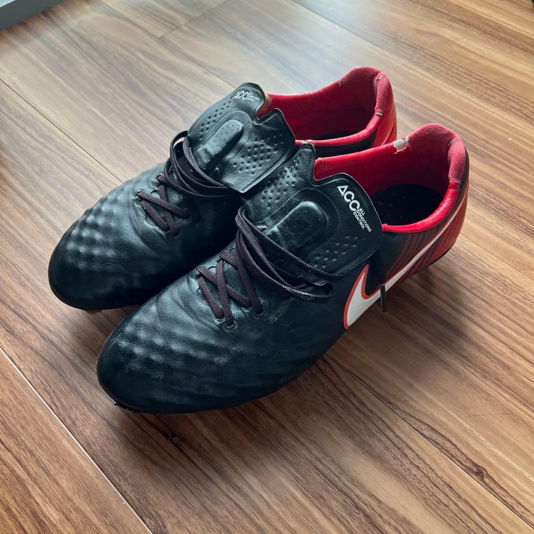 Nike サッカーシューズ マジスタSG ブラック/レッド