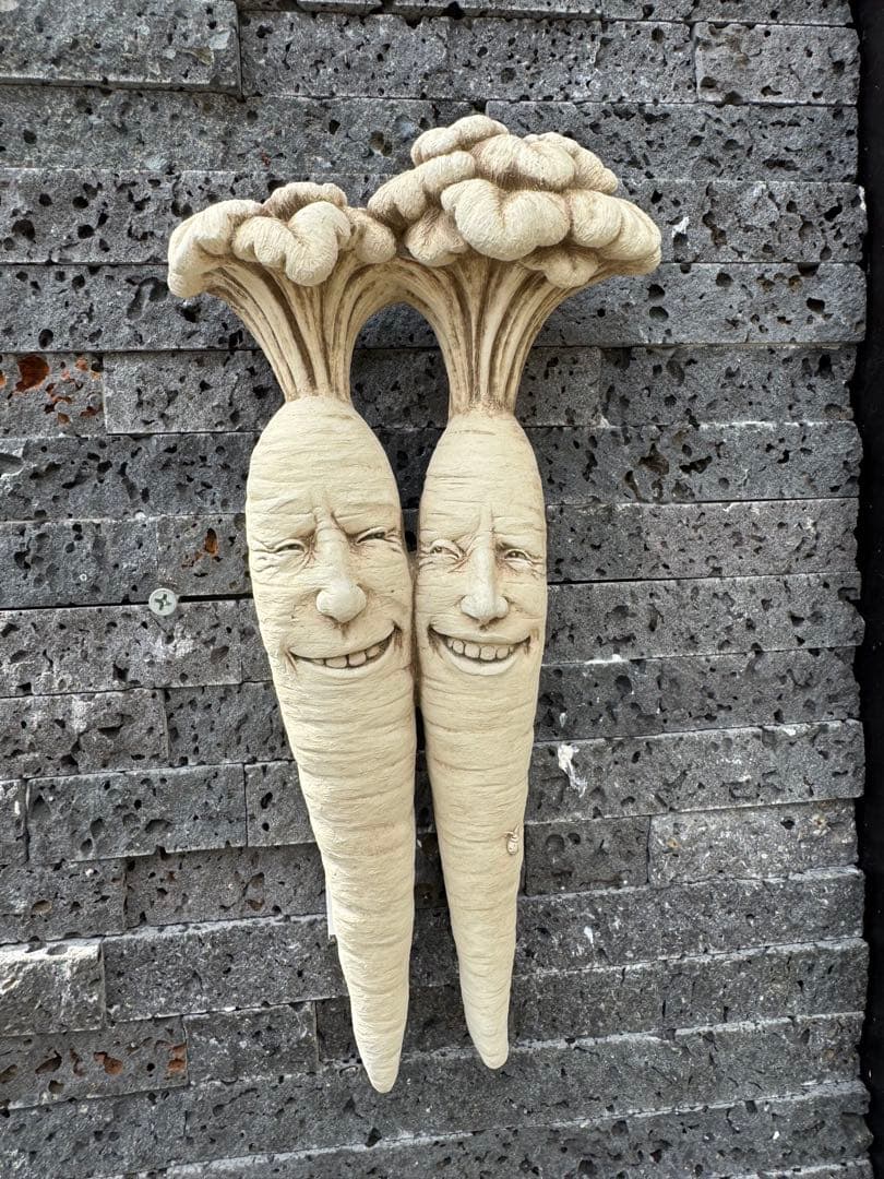 にんじん　ペア　ライムストーン　オブジェ　USA 壁掛け