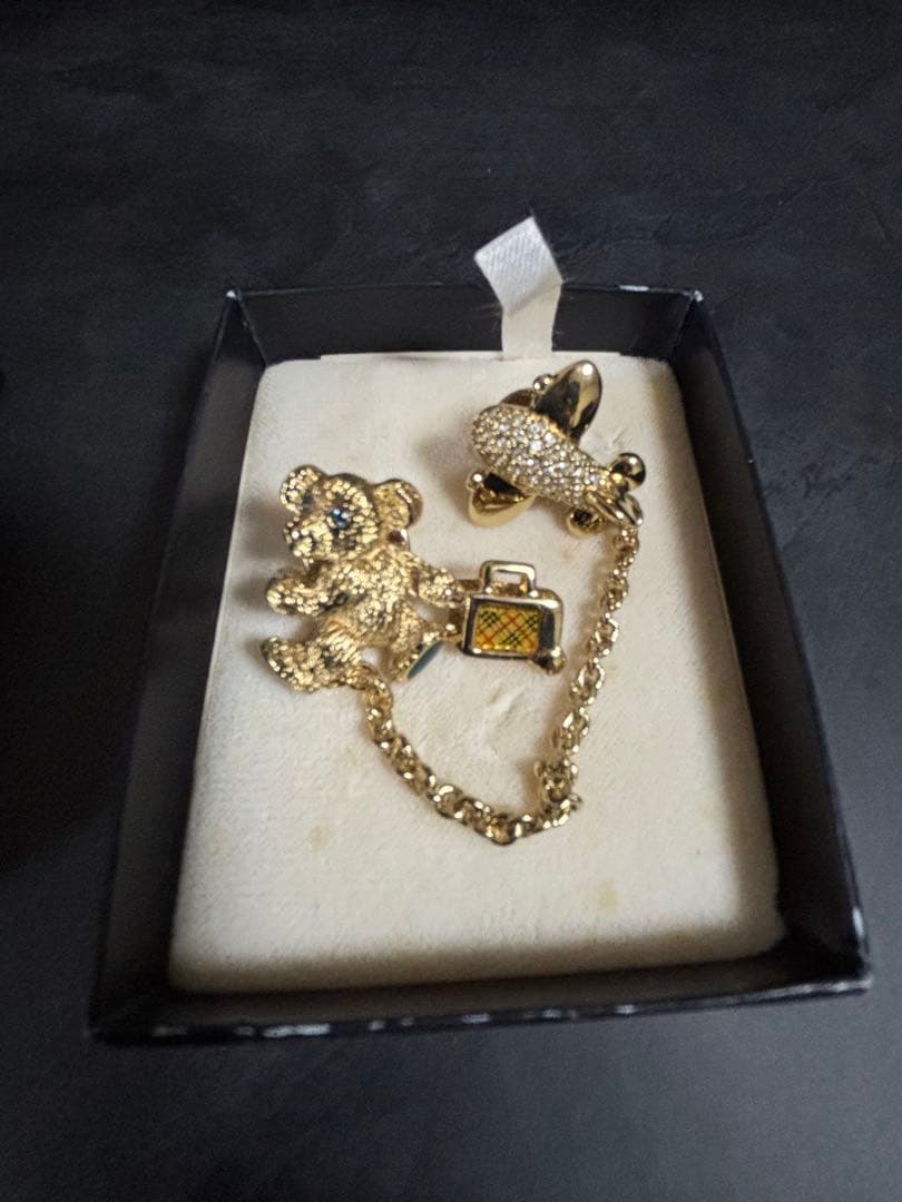 Burberrys JAL ブローチ バーバリー ピンバッジ 機内販売限定