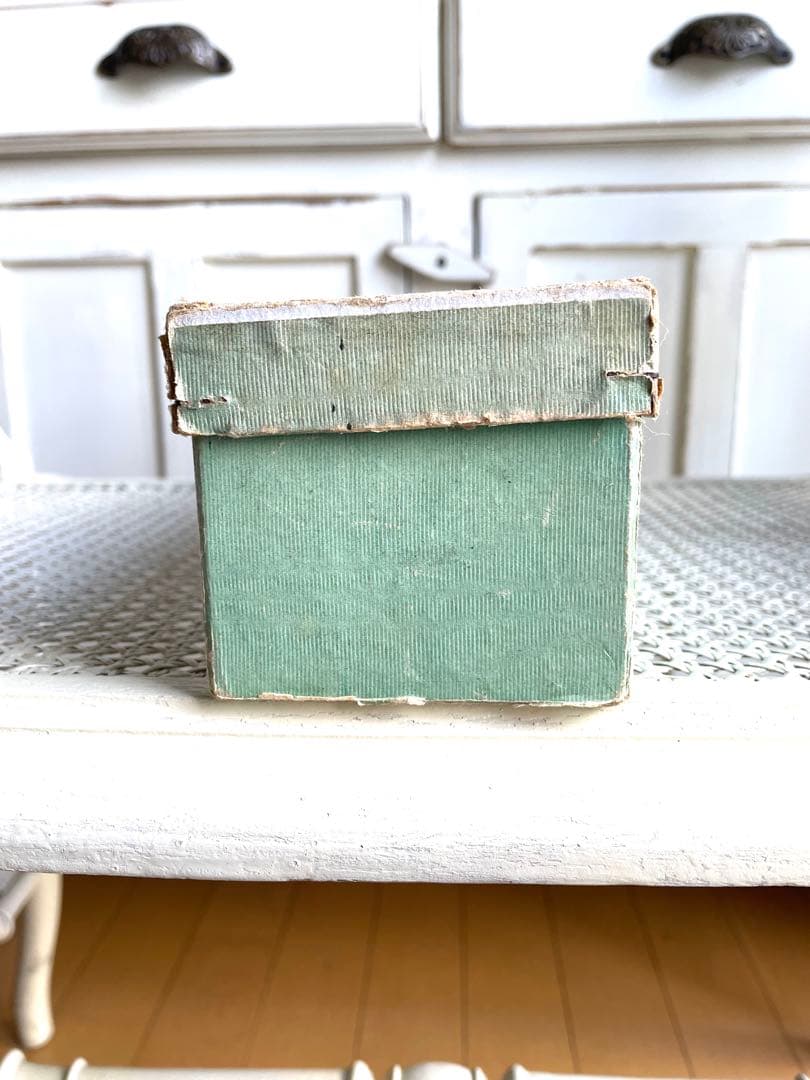 ♡ 希少　ベルギーアンティーク　コルセットボックス① ミューズ　ヴィクトリアン