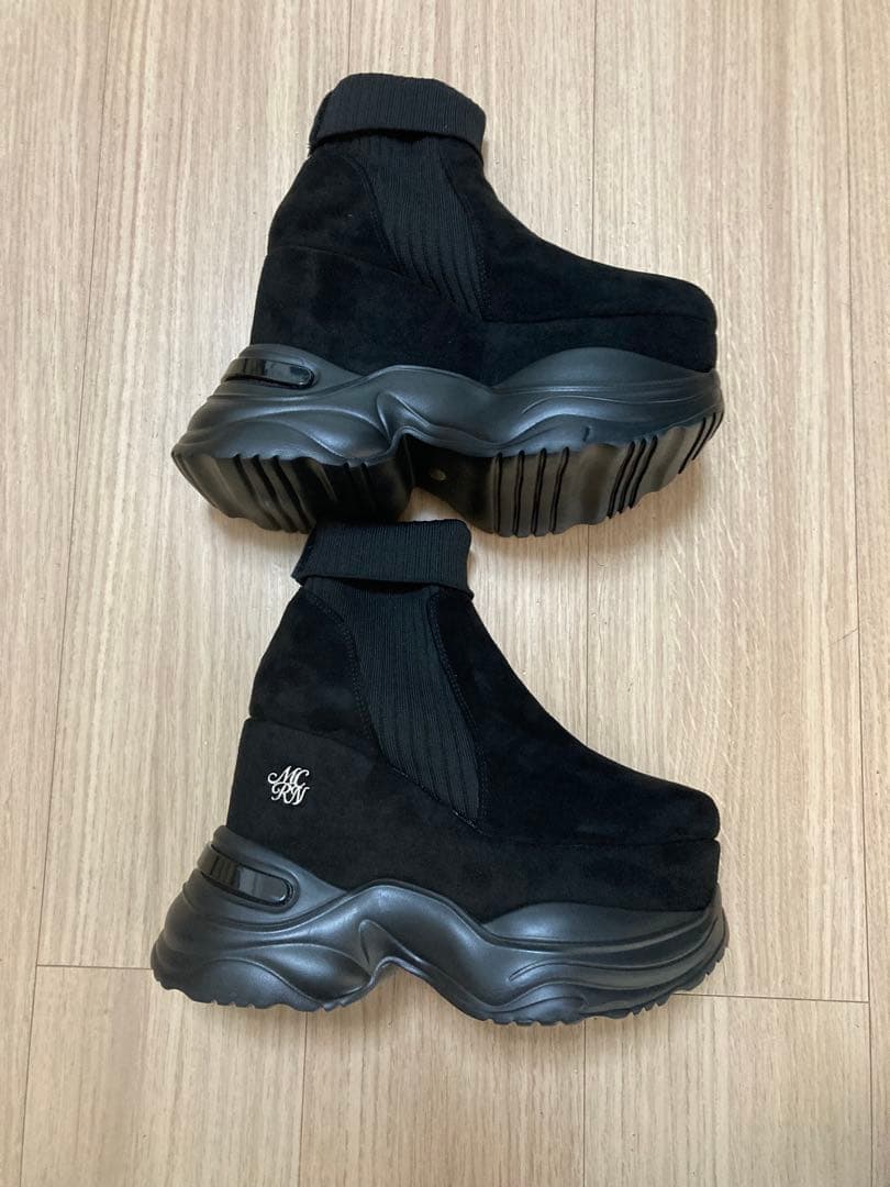 ミシェルマカロン ソックスライク厚底ブーツ ブラック Sサイズ