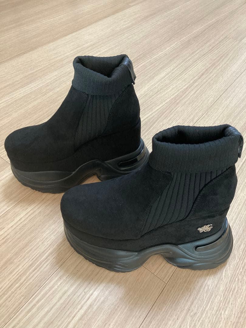 ミシェルマカロン ソックスライク厚底ブーツ ブラック Sサイズ