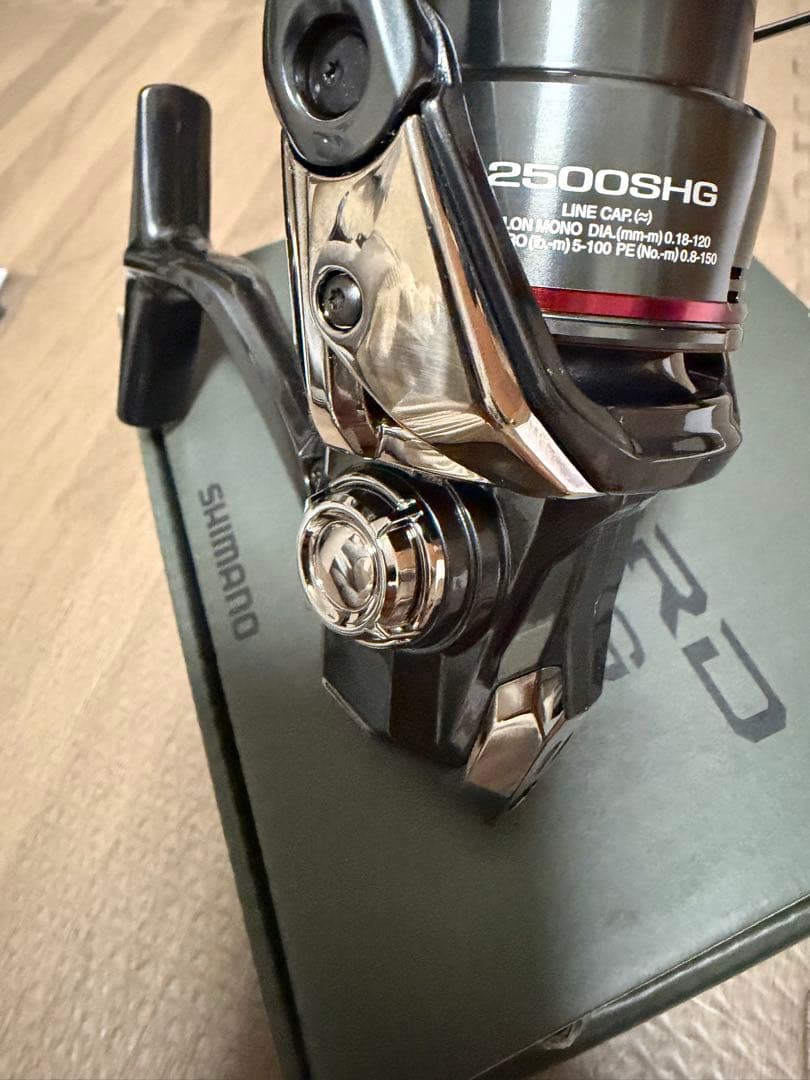 シマノ 24ヴァンフォード2500SHG 淡水使用 美品