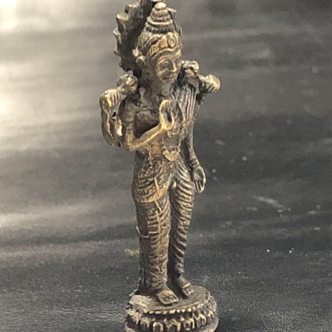 珍品◼️また蔵から謎の優しそうなお顔の金属製の神様の直立仏像が出て来ました。