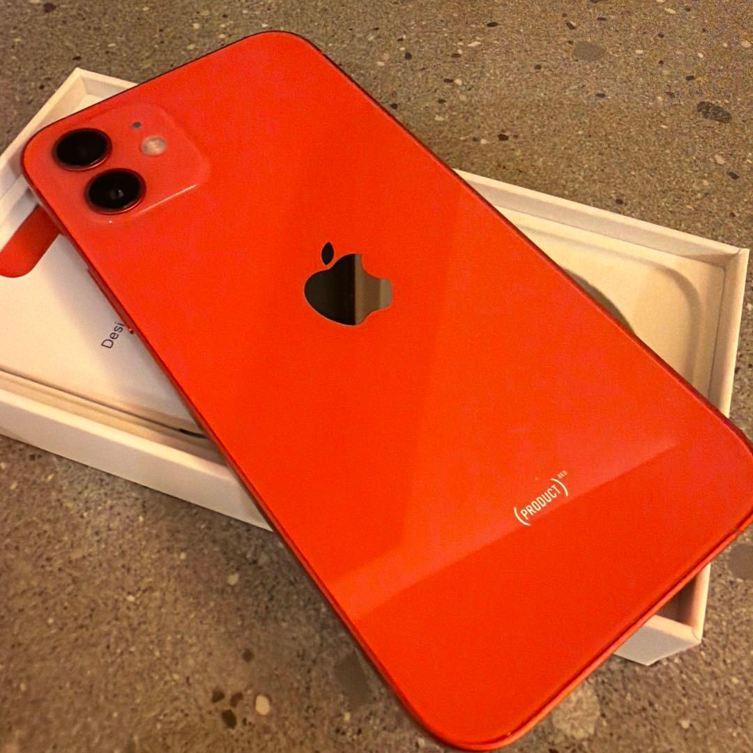 iPhone12 64ギガ　レッド