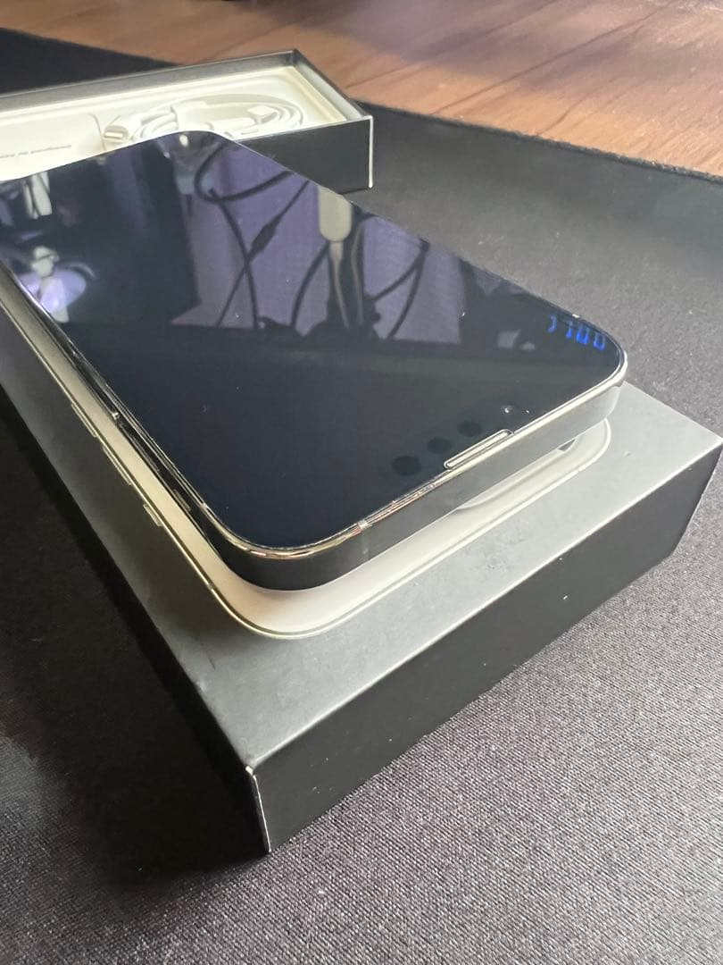 iPhone 13 Pro 512GB ブラック（中古・シャッター音なし）