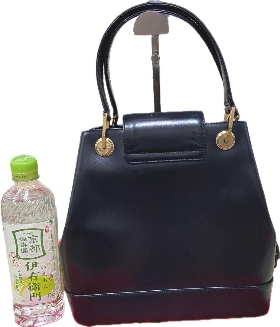 未使用 ロベルタディカメリーノ ワンショルダーバッグ 巾着 レザー 本革 バケツ