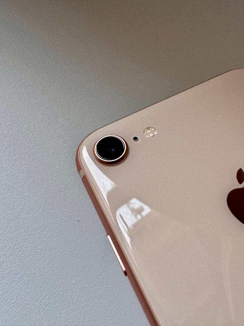 【超美品】とら⭐︎iPhone 8 ゴールド 64GB バッテリー残100%